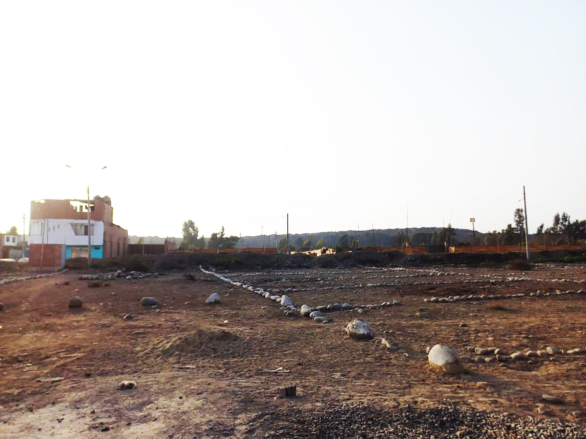 terreno de 120m2 ubicado en zona rubanizada y cerca de avenidas y colegios.