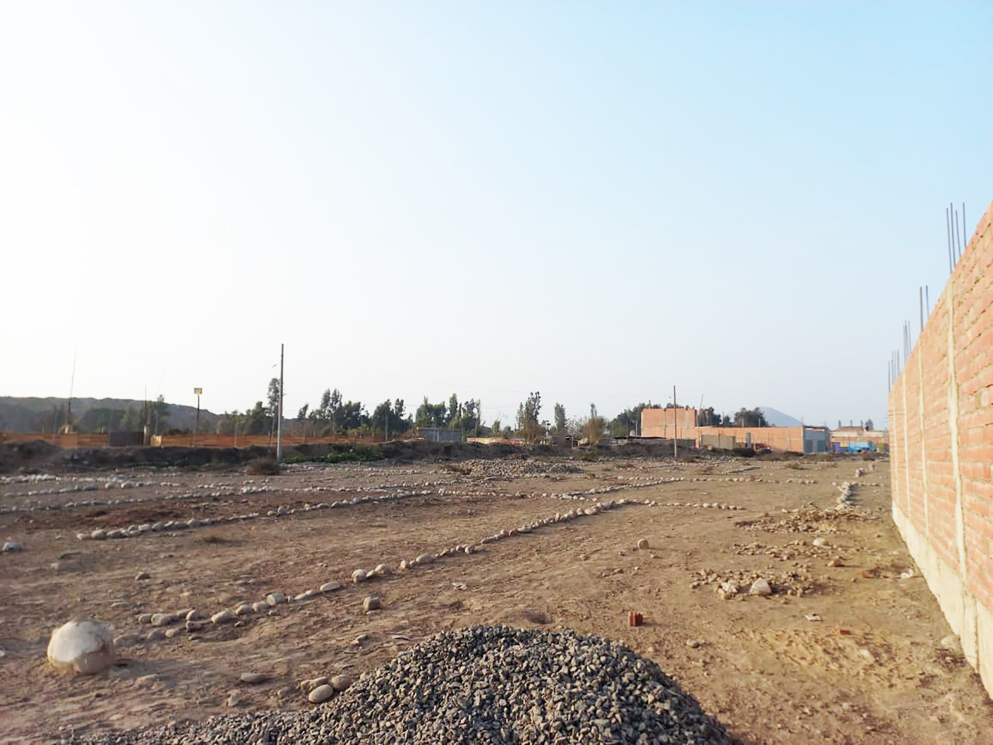 terreno de 120m2 ubicado en zona rubanizada y cerca de avenidas y colegios.